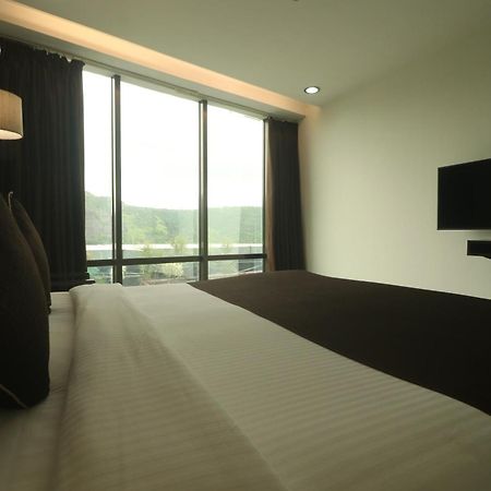 Hotel Mumbai House Airoli, Νάβι Μουμπάι Εξωτερικό φωτογραφία