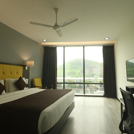 Hotel Mumbai House Airoli, Νάβι Μουμπάι Εξωτερικό φωτογραφία