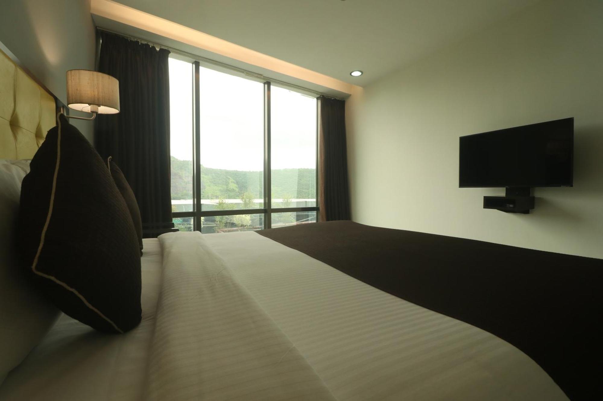 Hotel Mumbai House Airoli, Νάβι Μουμπάι Εξωτερικό φωτογραφία